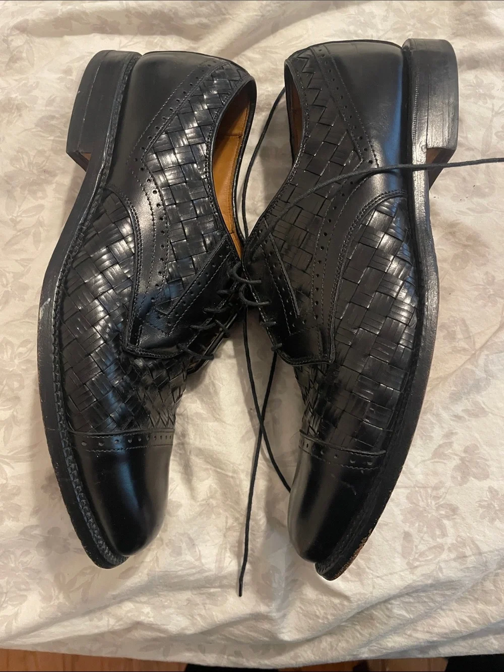 Allen Edmonds refined woven